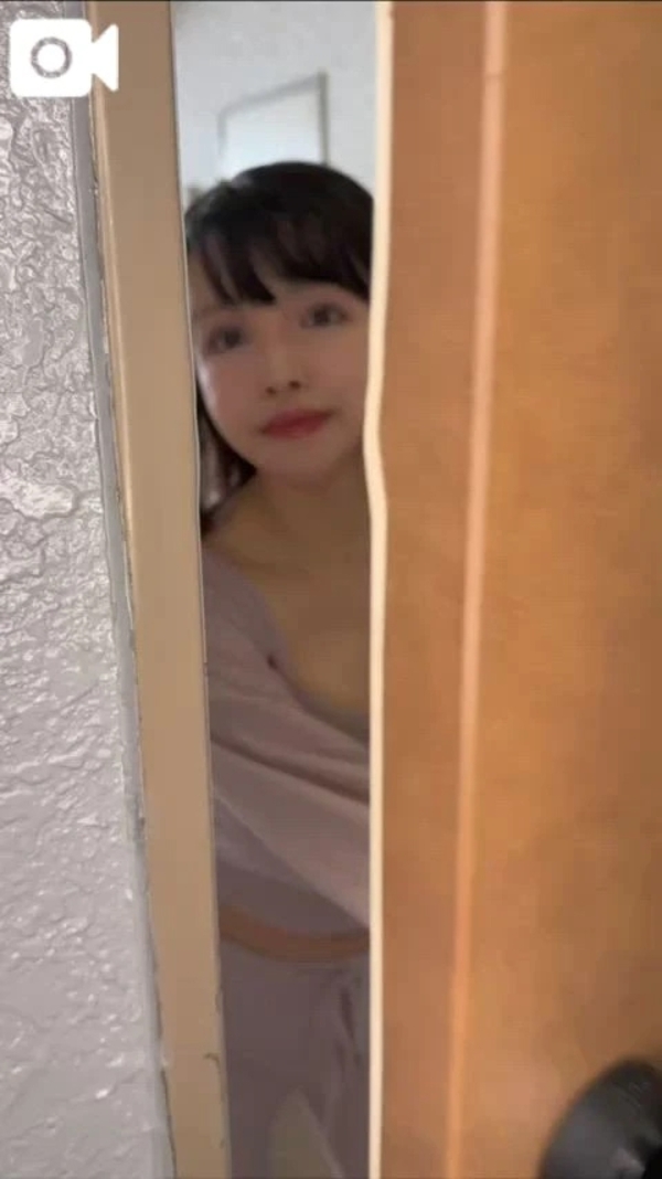 お姉さんのお部屋夜中うるさいですよ💢