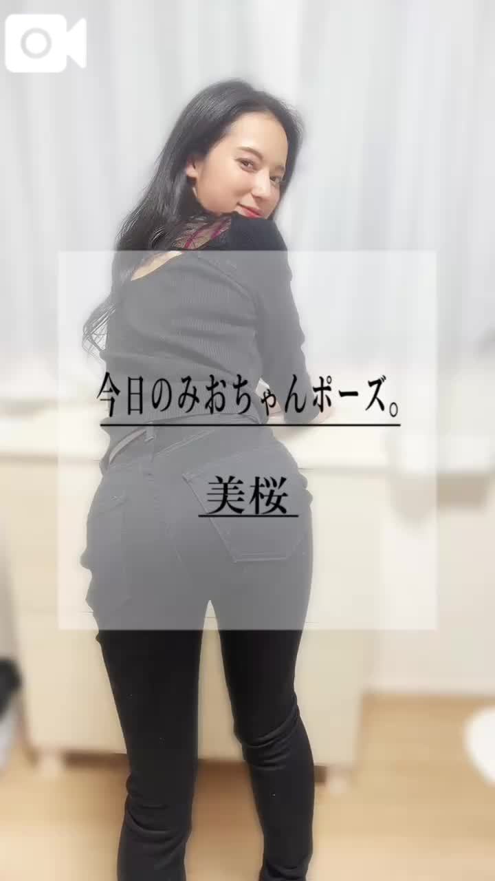 🚨エ♡チなおしりを突き出して…アナタにガンガン突かれまくりたい=2F=2F=2F?=