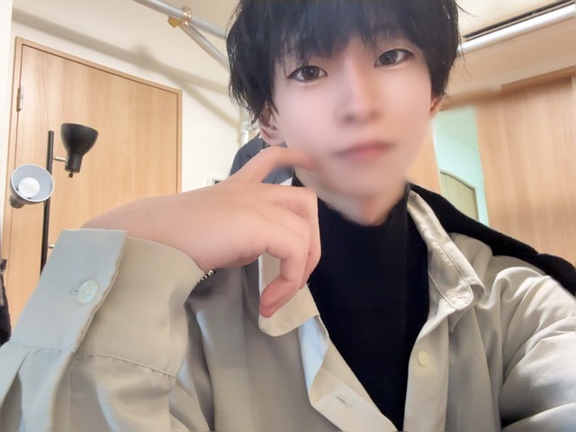 髪の毛切ってきました。