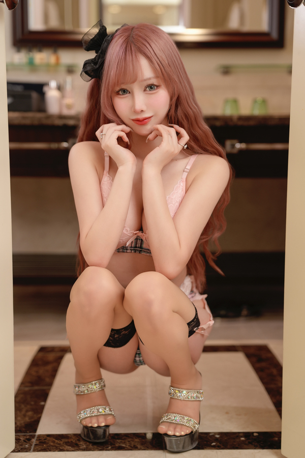 本能全開×Iカップ潮吹き妖精『はんな』さんお写真が変わりました。