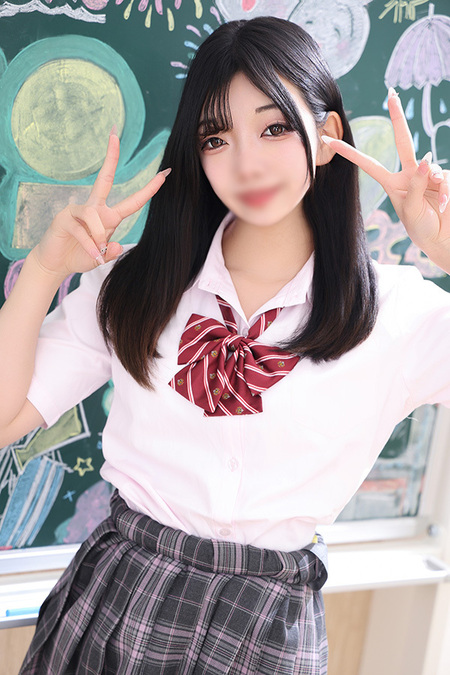 清楚なS級スレンダー美少女
