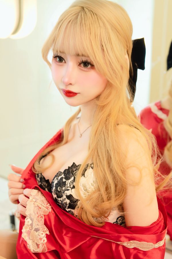 本能全開×Iカップ潮吹き妖精『はんな』さんお写真が変わりました。