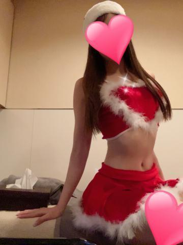 へそ出しサンタ?
