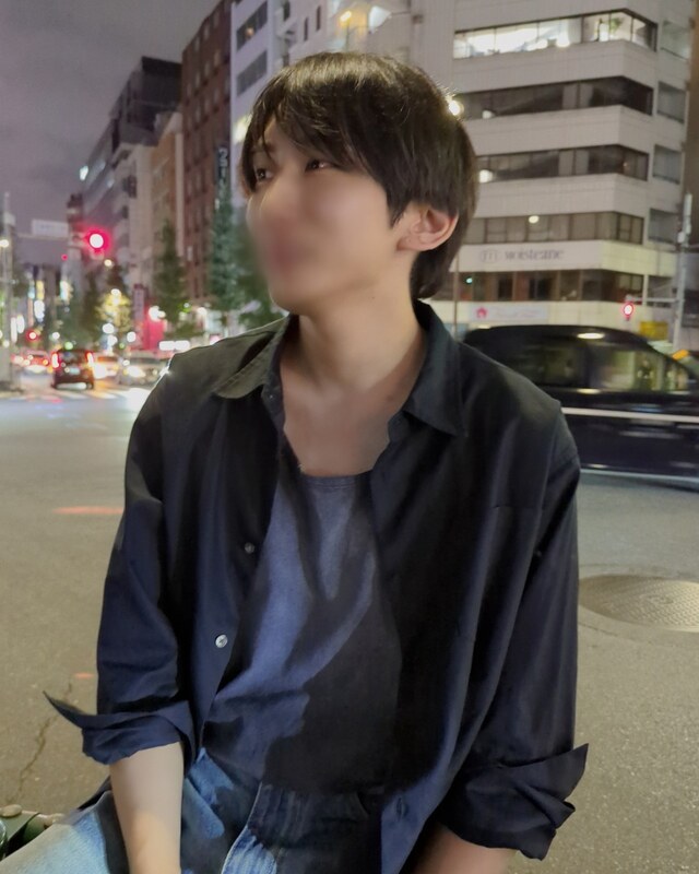 遠くを見る人😂