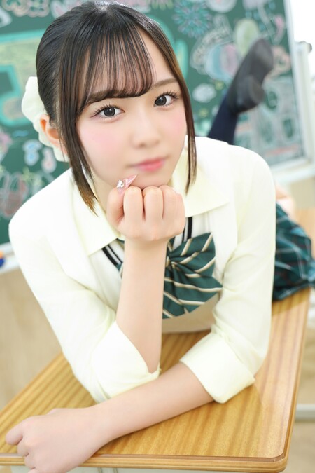 初々しさ満点少女