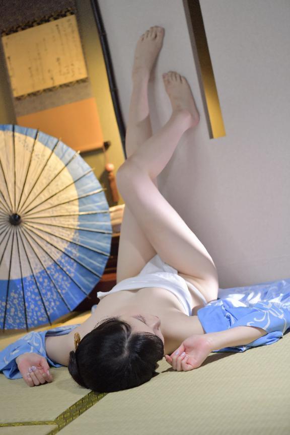 🐈‍⬛ 夏の朝、しろな参上 ‎🤍