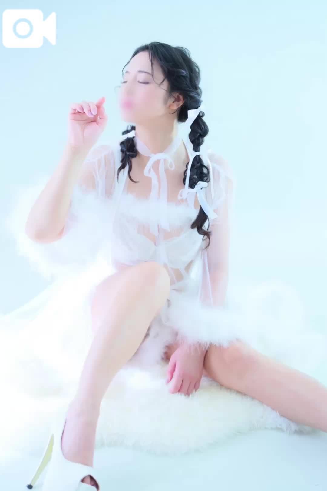 🕊 エ♡チな美桜もプライベートの美桜も見てほしいのっ///