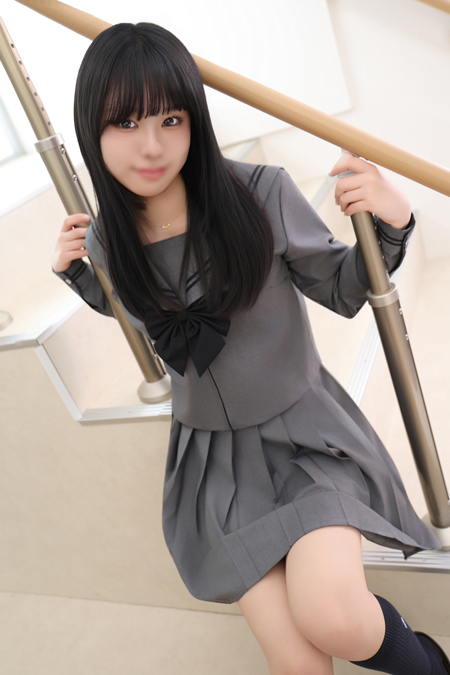 黒髪ロングの清楚系大和撫子