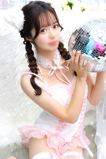 川崎ソープクリスタルのおすすめ笑顔がcuteな完未girlとも写真