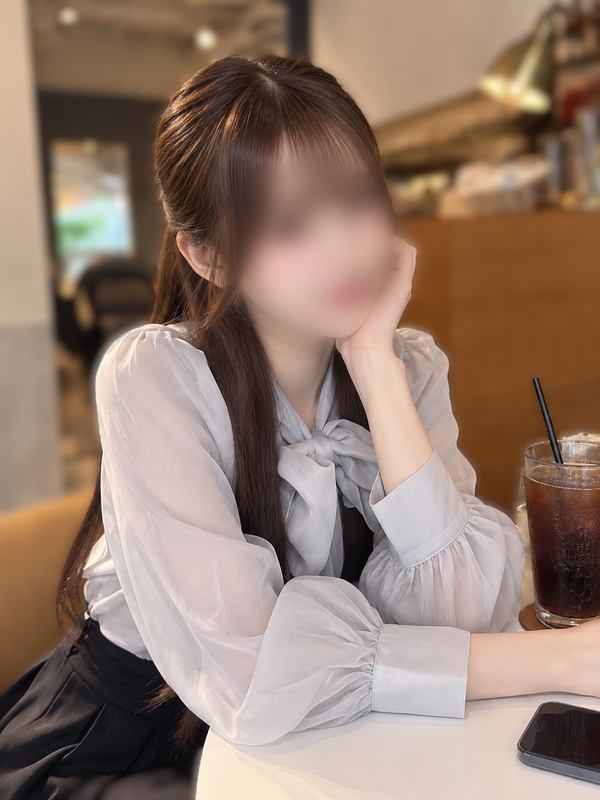 アイドル級の可愛さを持つOL