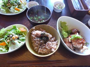和食料理屋さんでデート中！