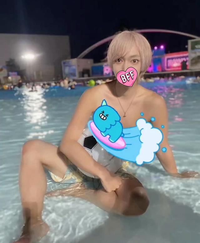 ⛱️🩳