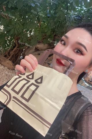 雨の中でお逢いする嬉しさ。