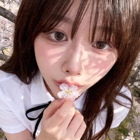 ギュッ