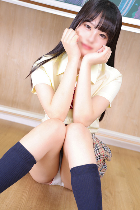 黒髪ロングの清楚系大和撫子