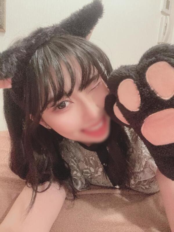 🐈‍⬛宵にとろける黒猫のくちづけ‎🤍