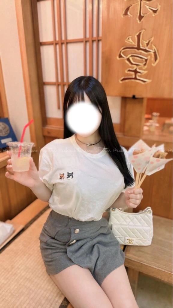 お店に携帯忘れてるので返信遅くなります😿