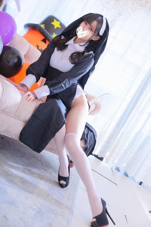 🐈‍⬛ 艶やかに、午後のひととき 🤍