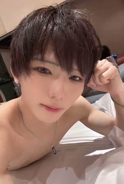 こう見えてタチもできるんです💪