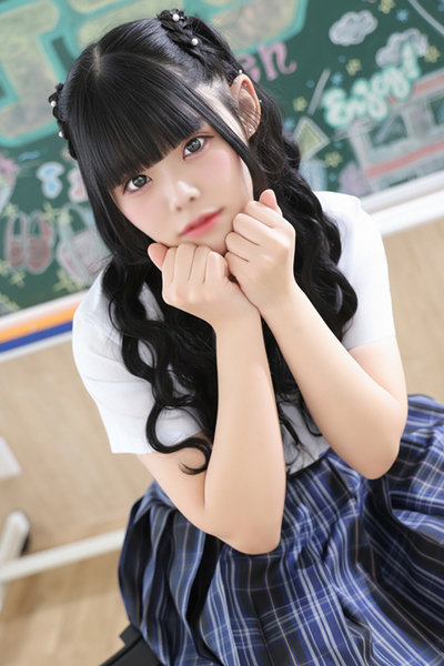 エデン あいなほんわか純粋無垢でピュアな美少女