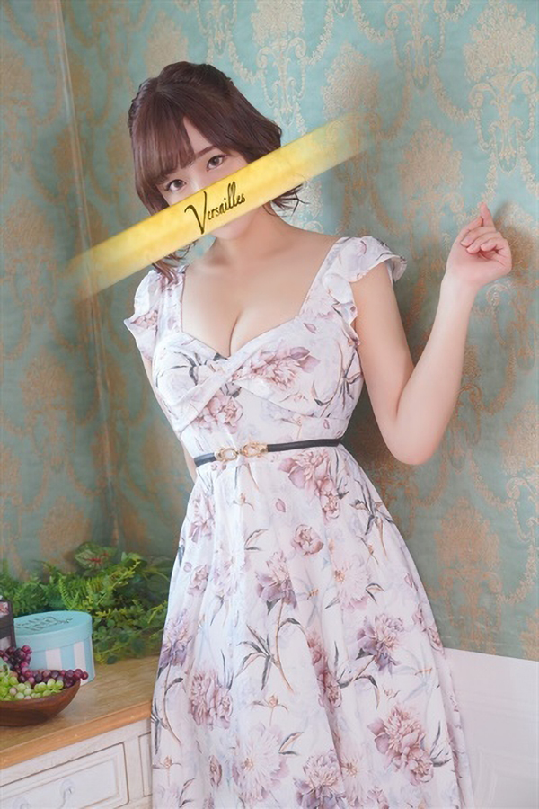 現役美容部員「あまね」さん