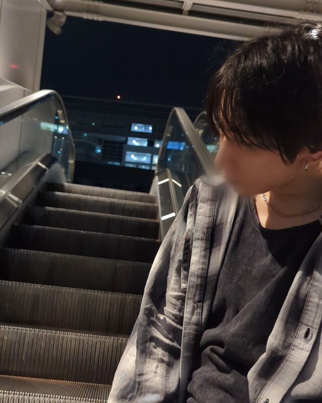 手すりが先に行く😂