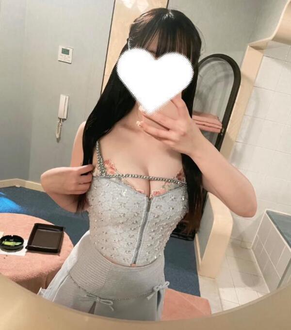 髪の毛伸ばしてます👧🏻‎💞