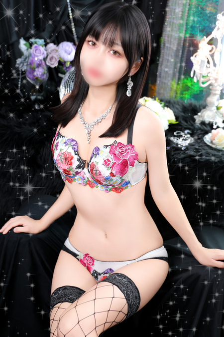 川崎ソープクリスタルのおすすめ女の子欅〇の平〇似クリソツ美少女あずき写真