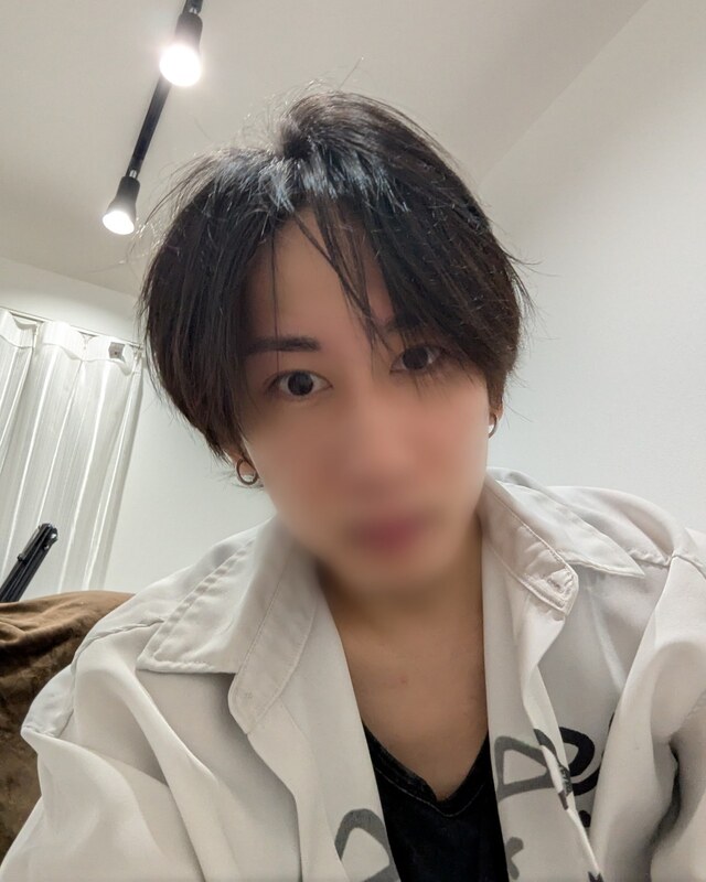 目線が迷子😂