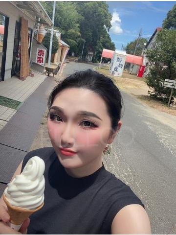 8月予約状況(東京)と牧場の私。