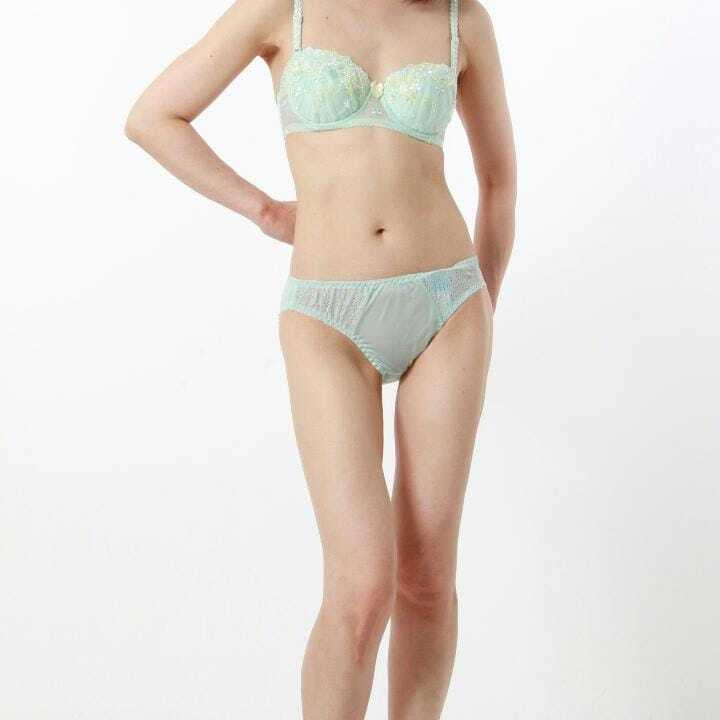 唇と唇が重なってとろけるような・・・