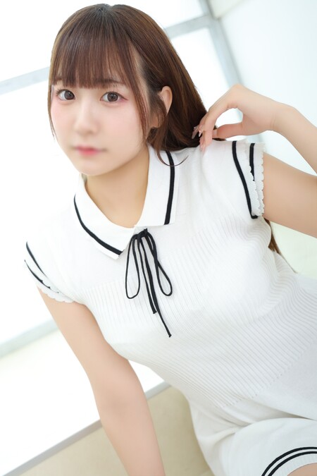 激カワ〇リの妹系ナチュラル美少女