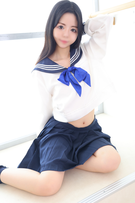 19歳究極スレンダー美少女
