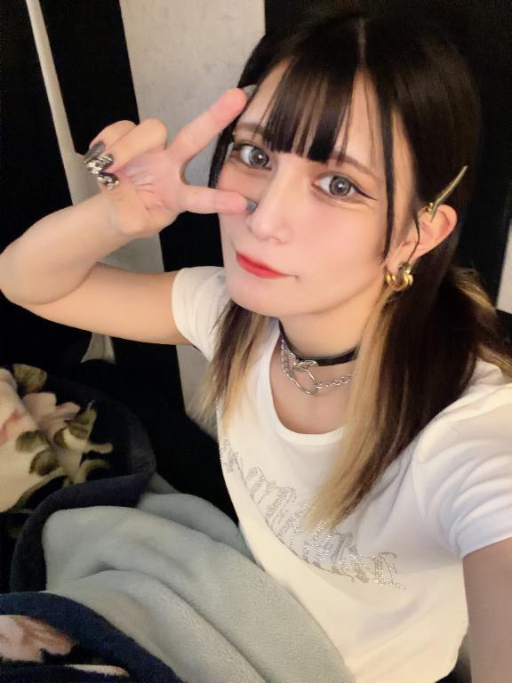 今日も出勤だよ(  ˶'꒳'˵ )🖤⋆͛*͛