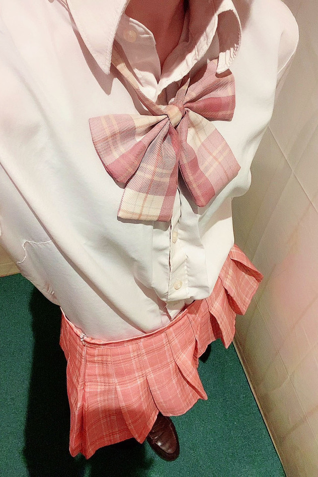 新宿歌舞伎町 オナクラ【レモンガールズ】ひとみ