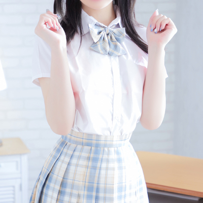 エデンRで着用できる別のオプション制服の一例