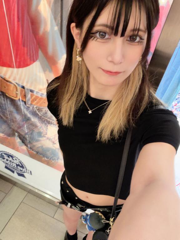 今日も出勤です✩.*˚