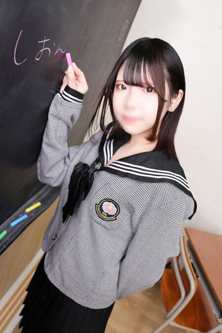 完全業界未経験！愛嬌抜群なS級美少女