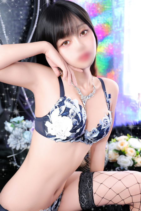 川崎ソープクリスタルのおすすめ女の子欅〇の平〇似クリソツ美少女あずき写真