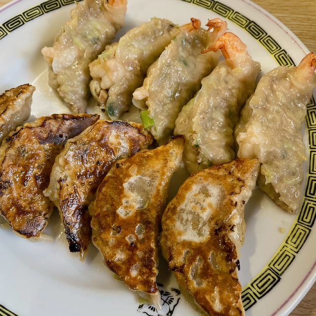 町中華で美味しい餃子に酔いしれてたら…