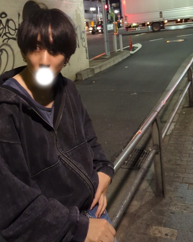 照れながら