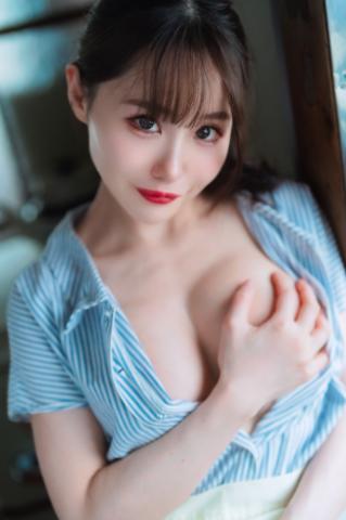 ?「会いに行けるグラビアアイドル」?