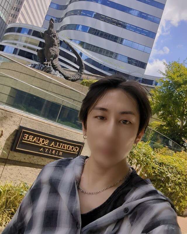 東京2日目|見上げる人🌤