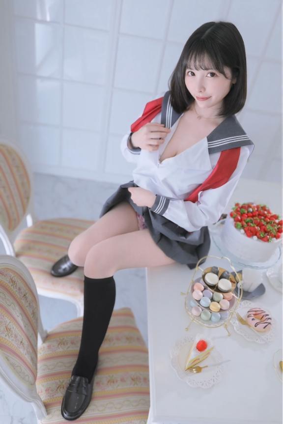 誰にも羽ばたく時が来て 一人きりで歩き出すんだ