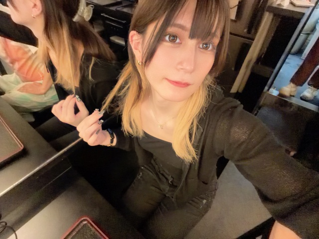 今日も待機してるよぉ(*´꒳`*)
