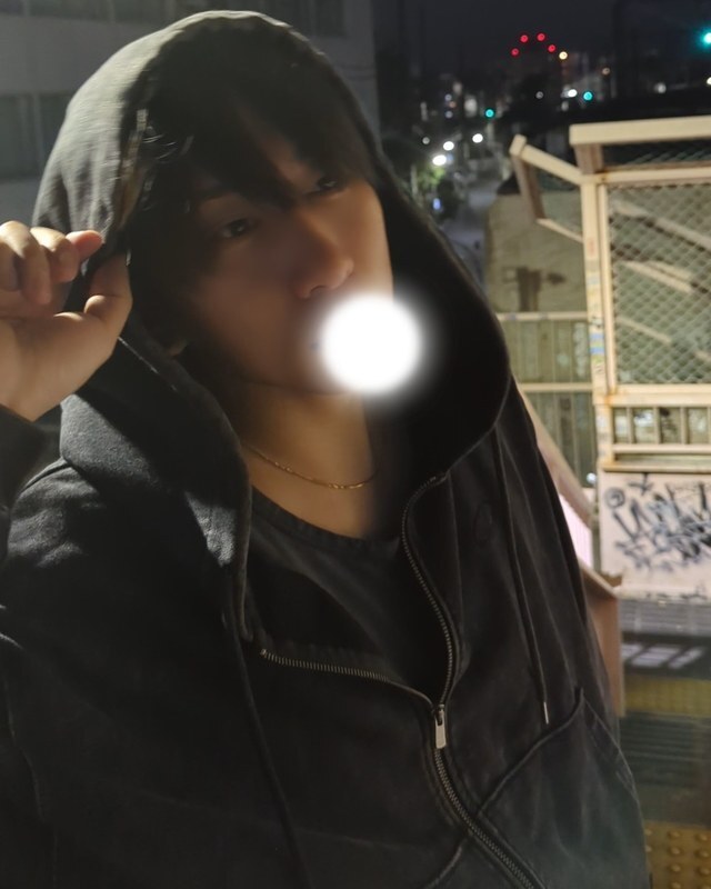 フードかぶってみた