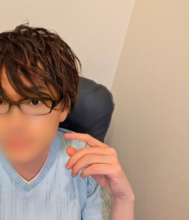 あれ？メガネ？