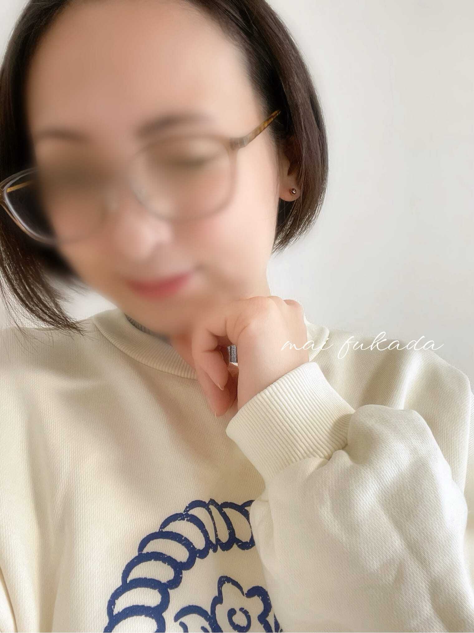 今日はメガネ女子です