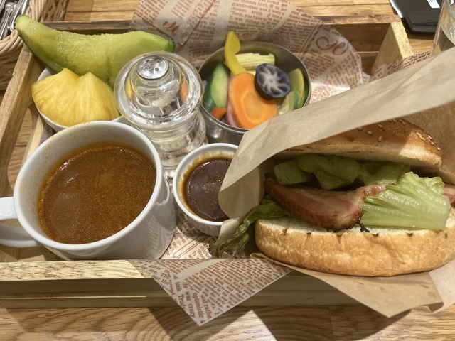 フルーツとハンバーガー🍔