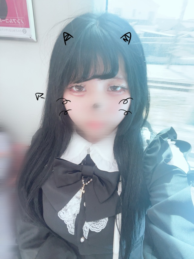 髪色変えちゃいました♩